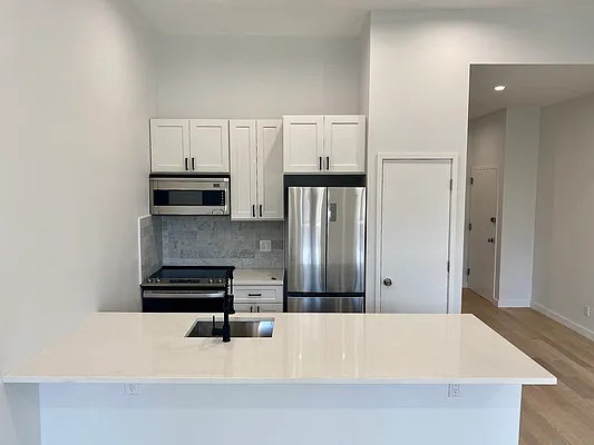 Rented by Grand & Co. | media 30