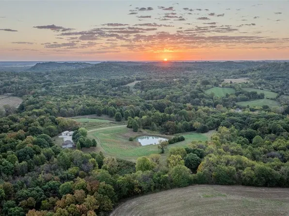 9020 Pike #9111, Louisiana, MO 63353