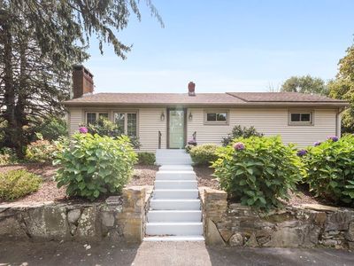325 Oakhill Ave, Attleboro, MA, 02703