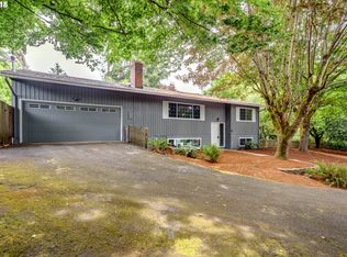 9735 SW McDonald St, Tigard, OR 97224