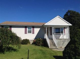 896 Weetamoe St, Fall River, MA 02720