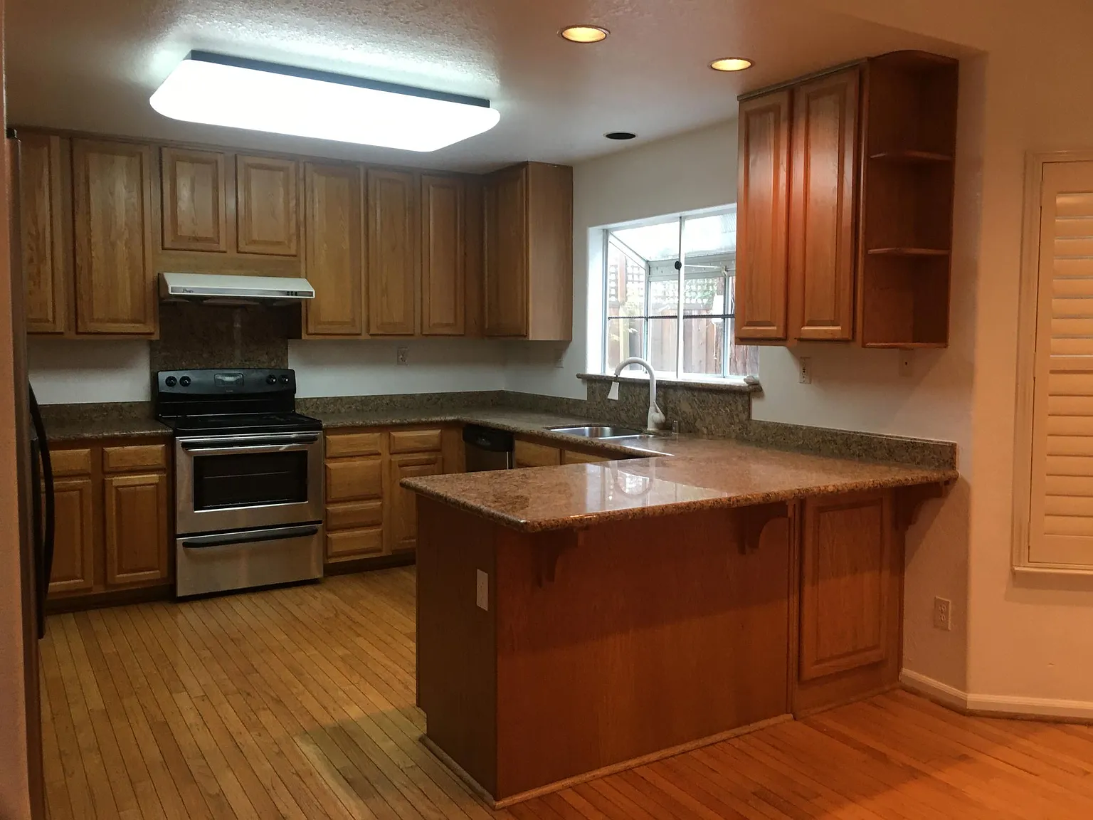 476 W Charleston Rd — Photo 3