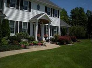 55 Forest Creek Ct, Grand Island, NY 14072