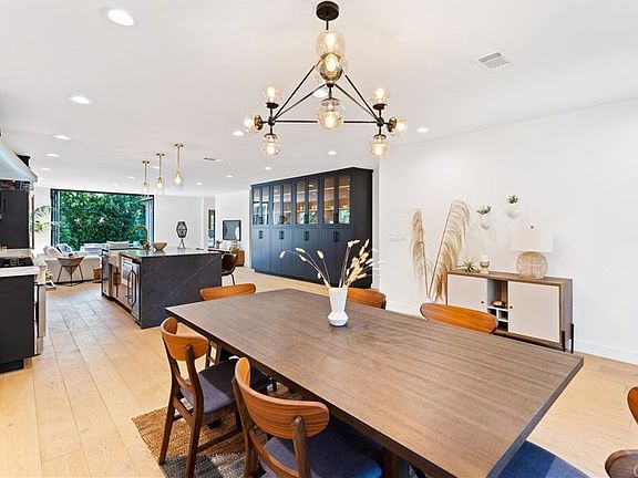 4th image of 12226 La Maida St