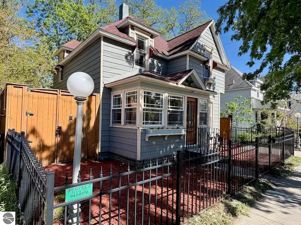 803 Cass St, Traverse City, MI 49684