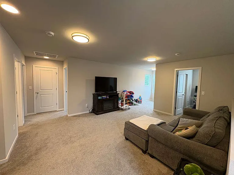 4337 23rd Ct NE — Photo 18
