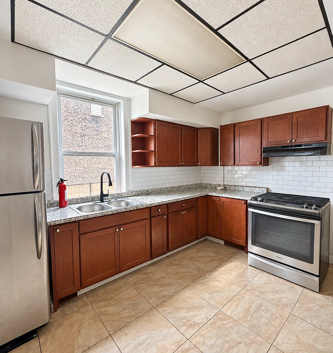 6551 S Talman Ave — Photo 4