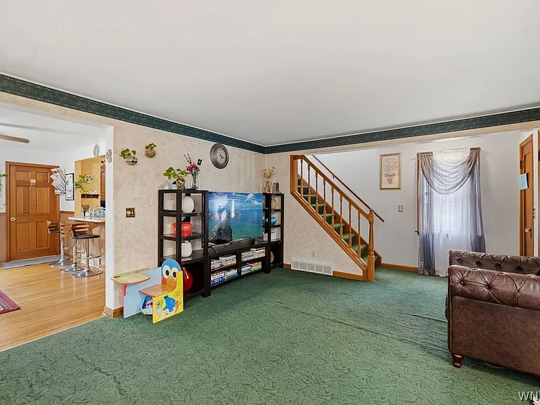 136 Mapleview Rd — Photo 8
