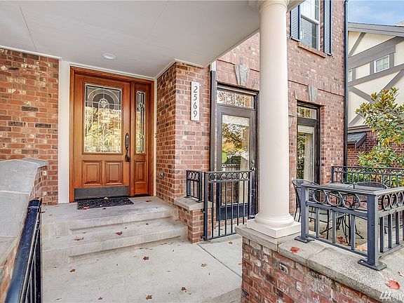 2nd image of 2569 NE Park Dr