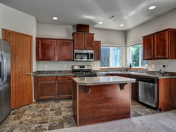 5th image of 13315 SE 273rd St