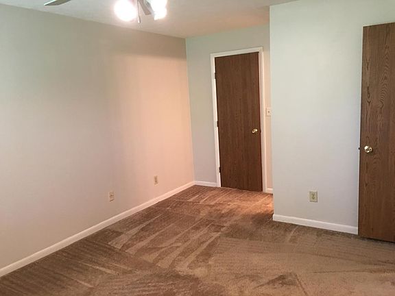 4th image of 1440 Hollow Run APT 8