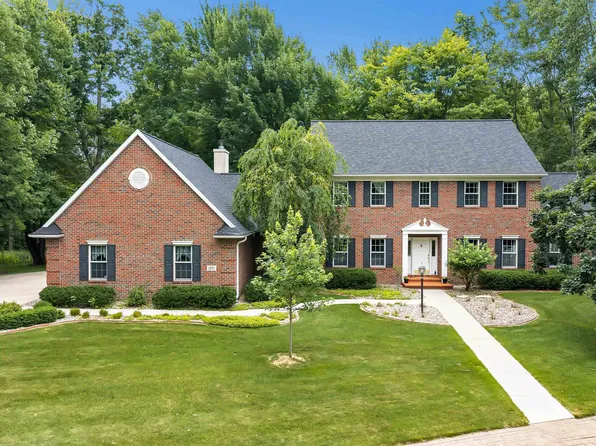 1071 Thornberry Creek Dr, Oneida, WI 54155