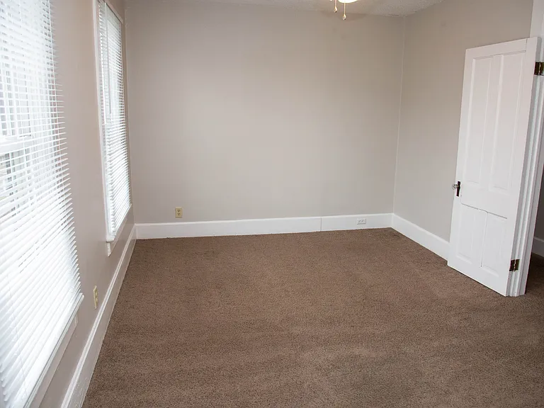 955 N Booth St — Photo 9