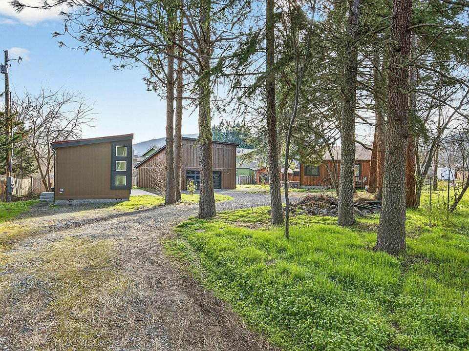 1st image of 119 Madison St