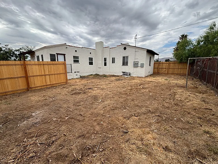 24339 Myers Ave — Photo 20