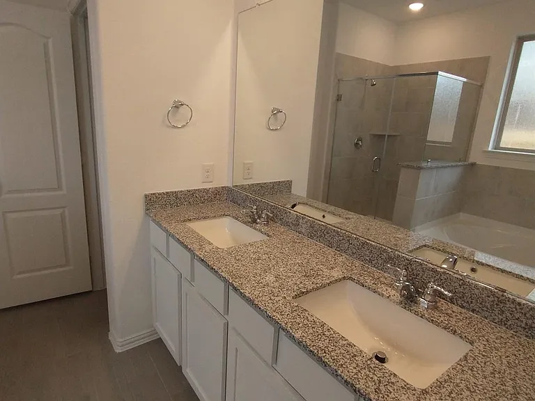 8034 Royal Palm Dr — Photo 8