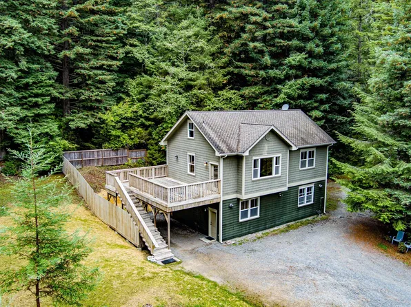 3924 Old Railroad Grade Rd, McKinleyville, CA 95519