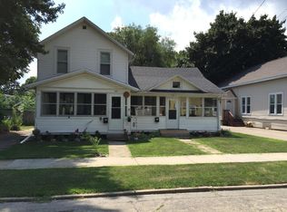 227 Oxford Ave, Oshkosh, WI