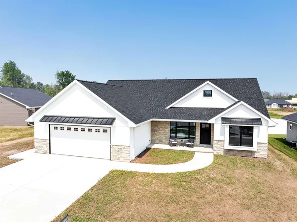 2582 S Stellita Cir, De Pere, WI 54115