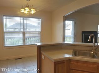 735 S Meteor Ave, Springfield, MO 65802