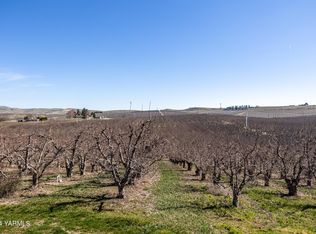 4851 Lombard Loop Rd, Zillah, WA 98953