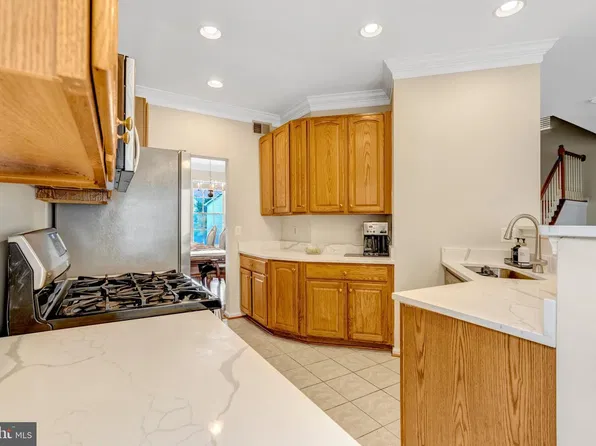 11924 Rayborn Creek Dr, Manassas, VA 20109