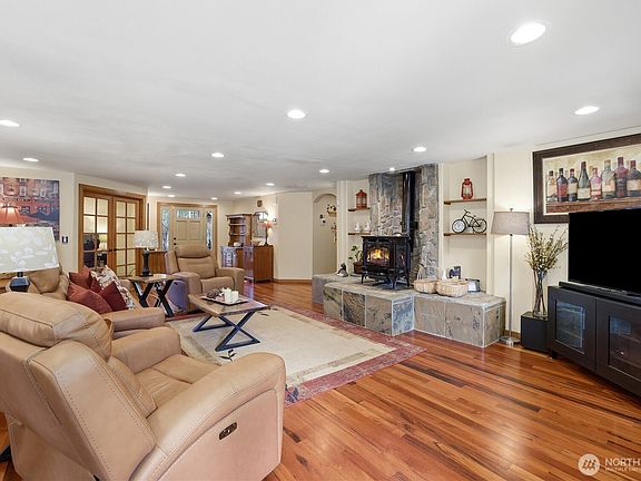 4th image of 44525 SE 132nd Street