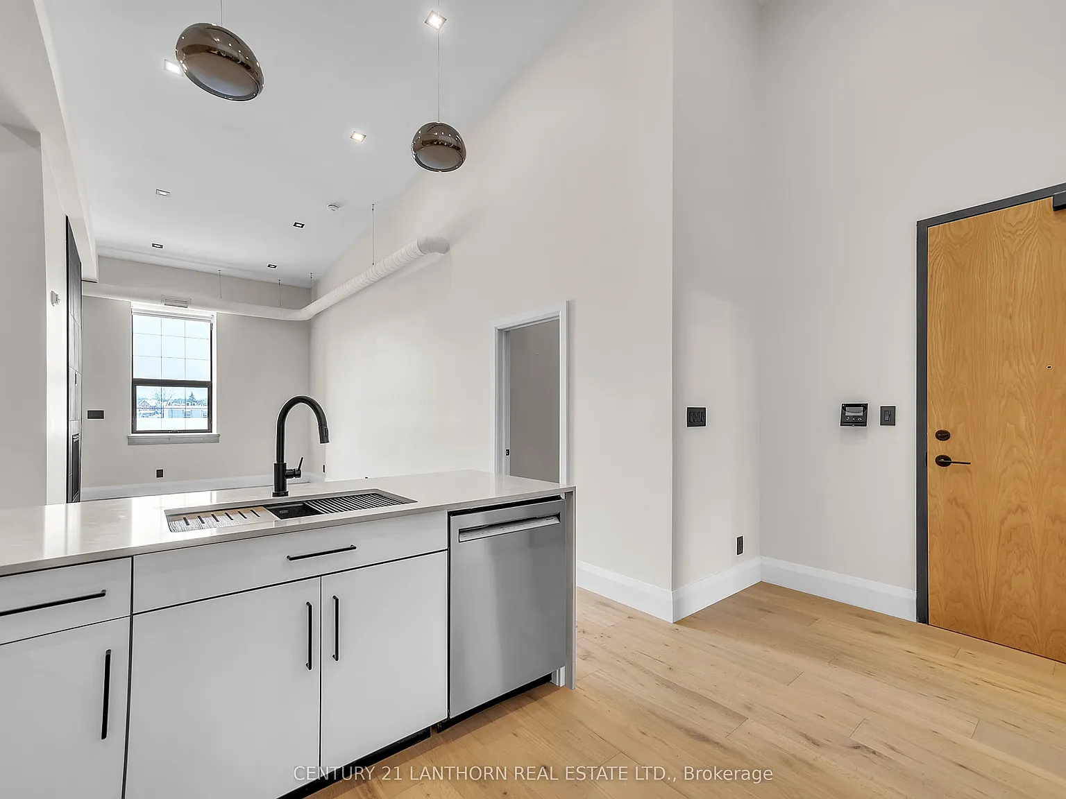 38 Front St — Photo 3