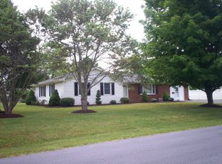 809 12th St, Grottoes, VA 24441