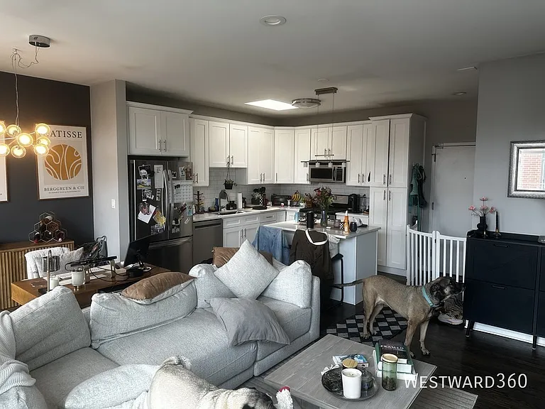 1830 N Winchester Ave #315 — Photo 6