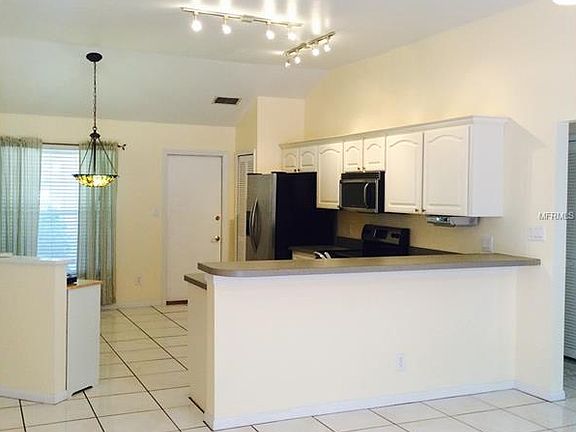 4th image of 8003 Wellsmere Cir