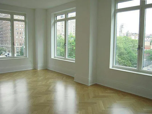 Rented by Sotheby's International Realty | media 11