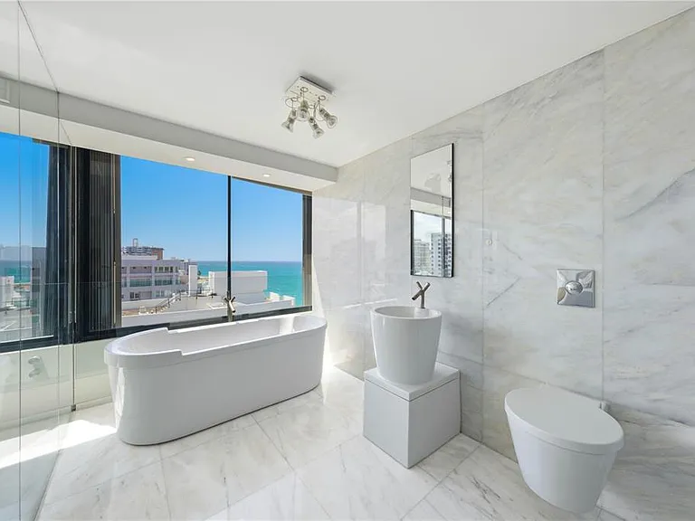 1 Taft St #Penthouse C — Photo 17