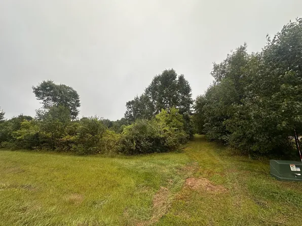 Dayton Rd, Waupaca, WI 54981