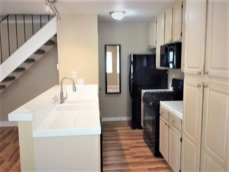 2267 Segundo Ct #3 — Photo 6