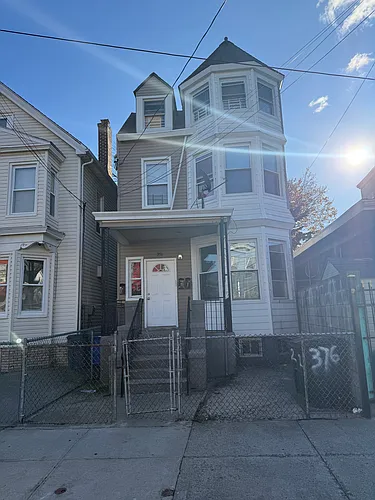 376 Lincoln Ave #1 Photo 1