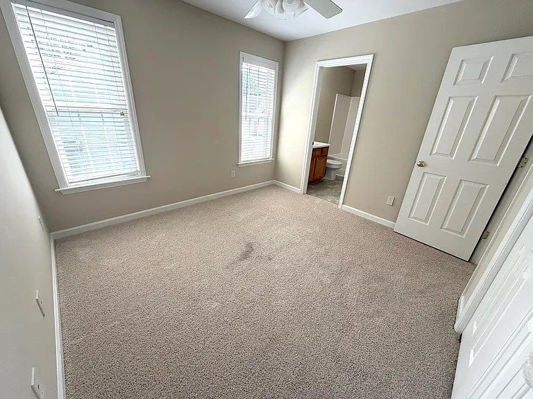 2509 Kentford Ct — Photo 23