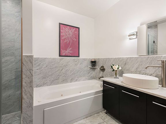 5th image of 35 Underhill Ave APT 2B