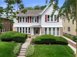 2606 E Jarvis St, Shorewood, WI 53211