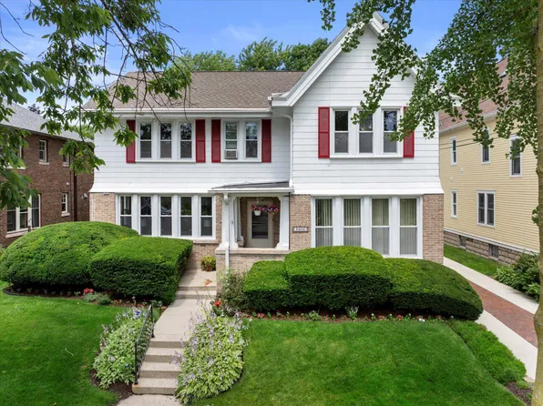 2606 East Jarvis STREET, Shorewood, WI 53211