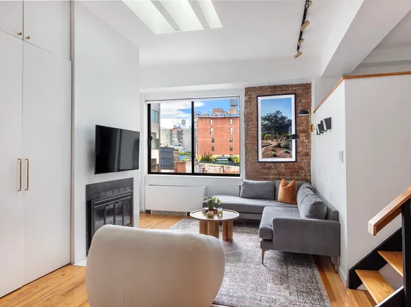 77 Bleecker Street image 1 of 7