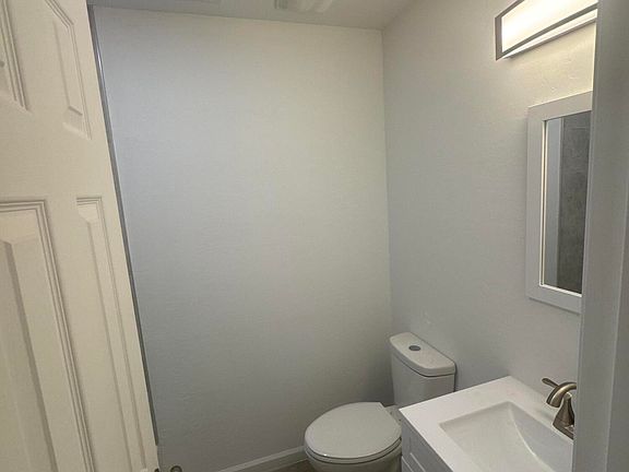 5th image of 513 E CENTRE Avenue