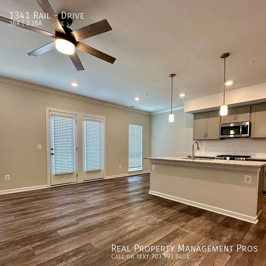 Stunning 3-Level Condo with Garage in Desirable Rippon Landing! — Photo 3
