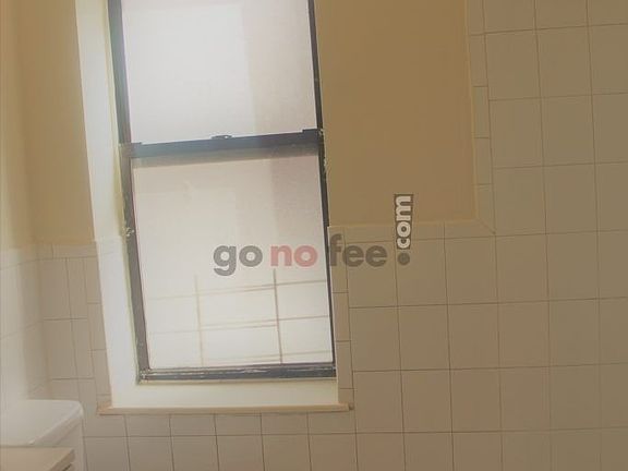 5th image of 350 W 110th St APT 1E
