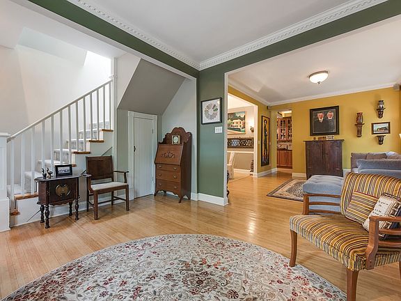 5th image of 1519 N Elk Grove Ave #2