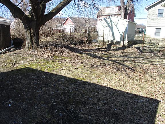 5th image of 34 Meriline Ave