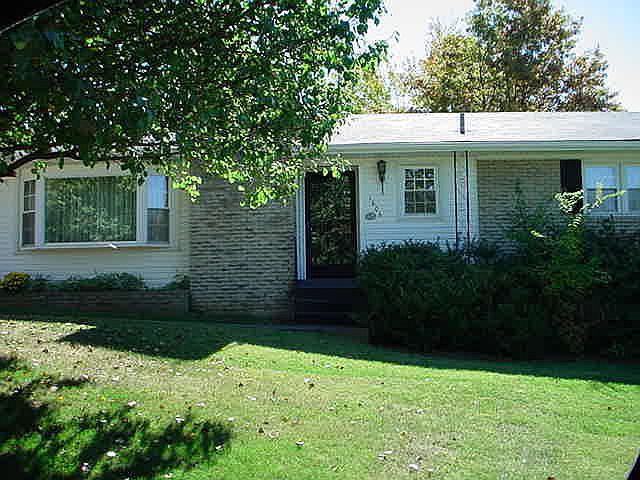 1st image of 1606 Martha Ann Dr
