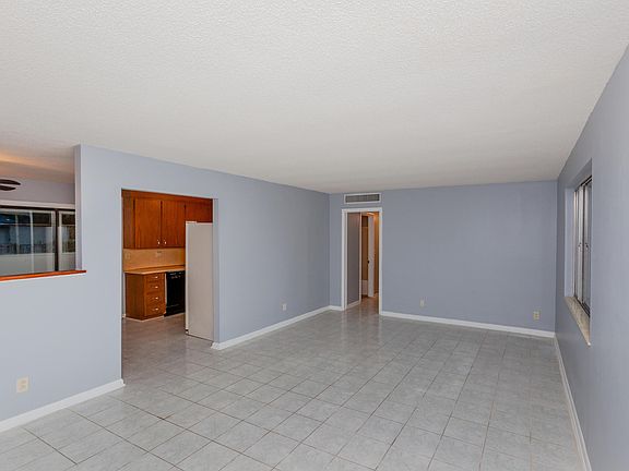 5th image of 2217 Bills Dr