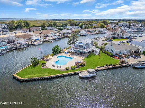 1062 Bowsprit Point, Lanoka Harbor, NJ 08734