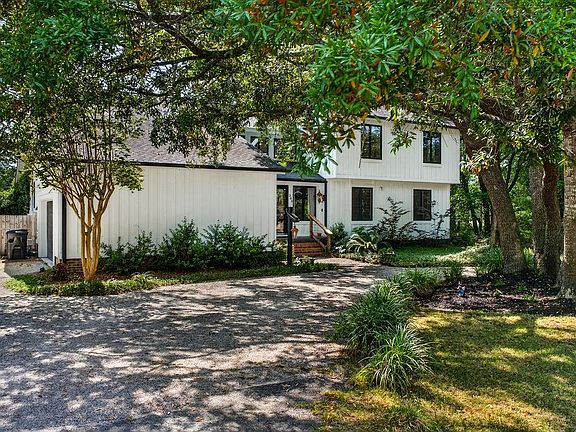 2nd image of 388 Linden Circle